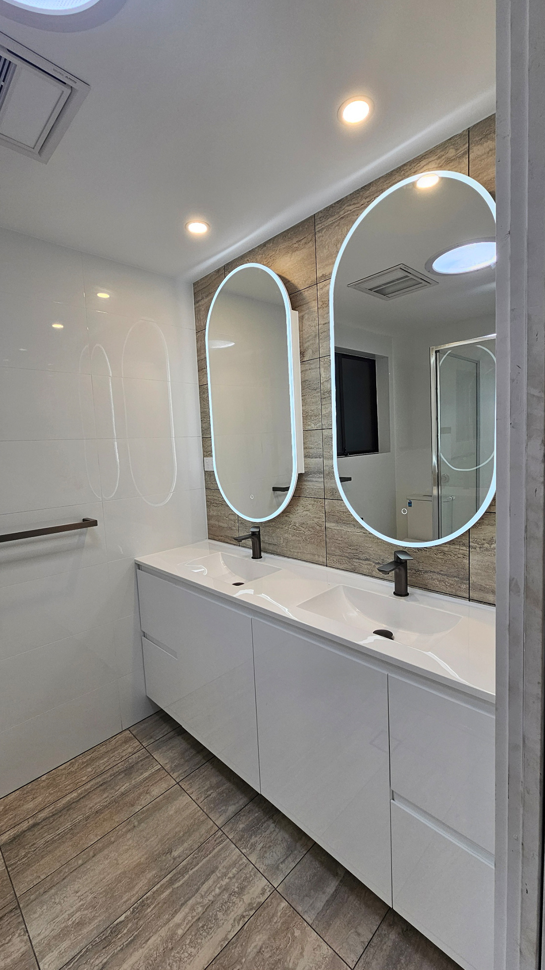 potrait_0001_maree-bathroom-1-(1)-(1)